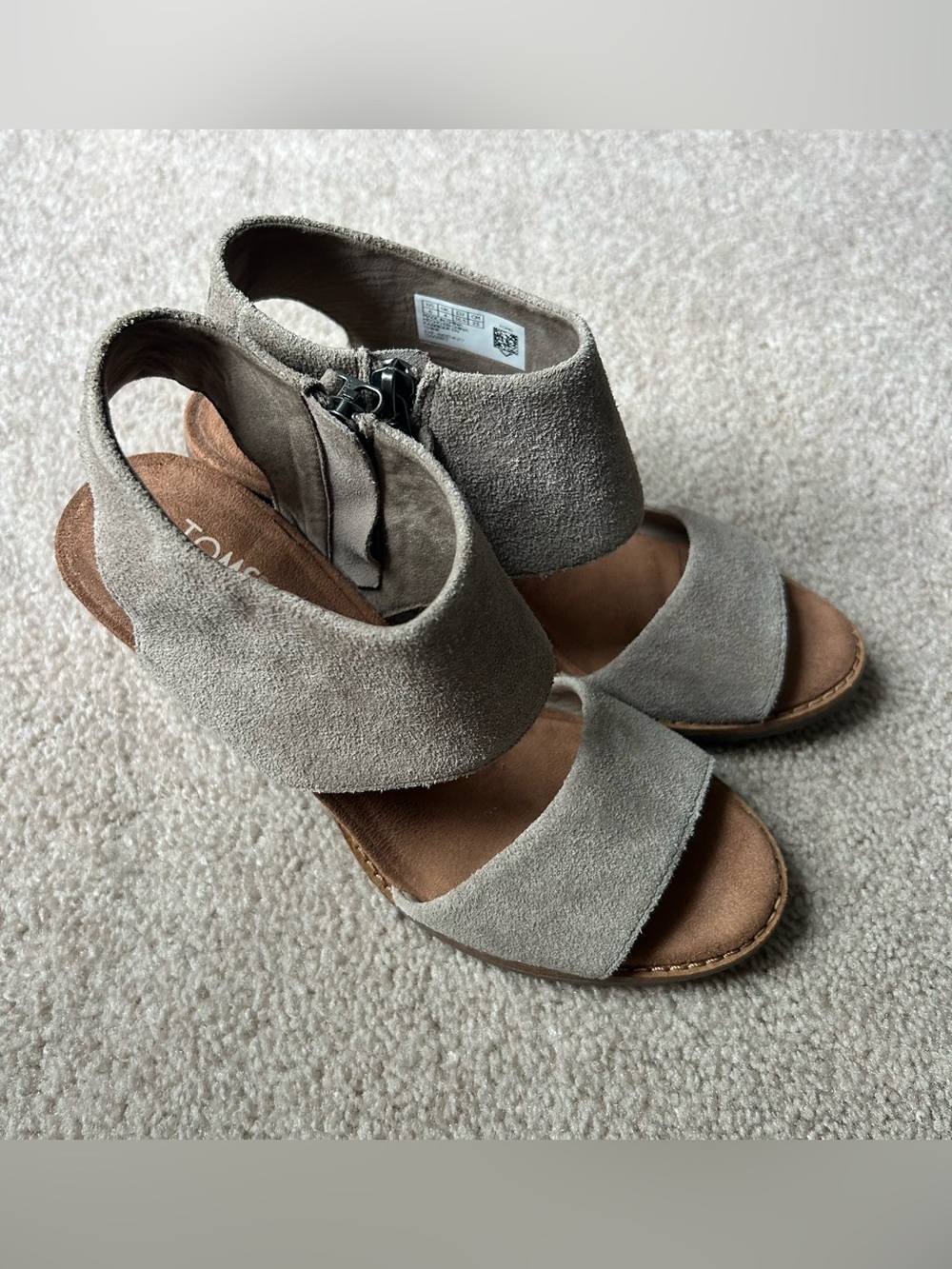 Women’s Sz 6 TOMS Majorca Cutout Sandal Taupe Suede Block Heel Peep Toe EUC